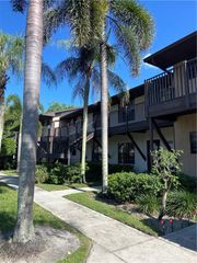 5294 Treetops DR I-203, Naples, FL 34113