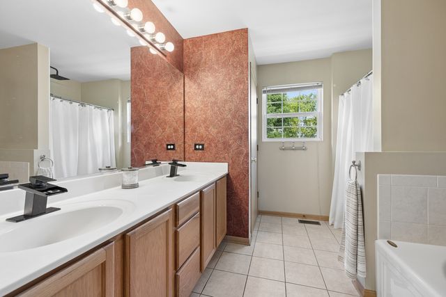 16703 S Morel Street, Lockport, IL 60441