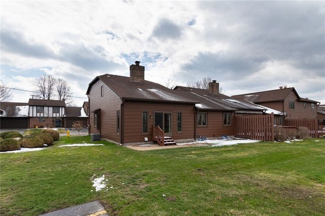 40 Cambridge Court, Perinton, NY 14450
