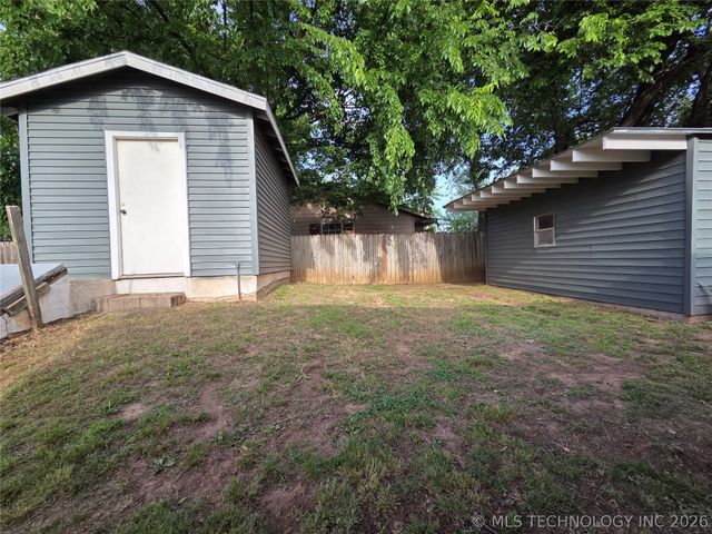 216 N Pine Street, Oologah, OK 74053
