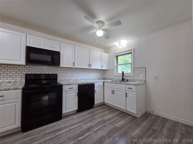 216 N Pine Street, Oologah, OK 74053