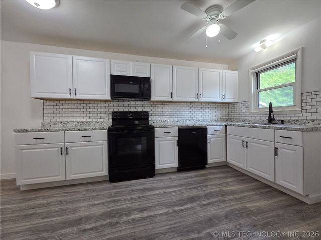 216 N Pine Street, Oologah, OK 74053