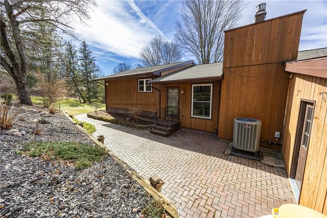 416 Thayer Road, Perinton, NY 14450