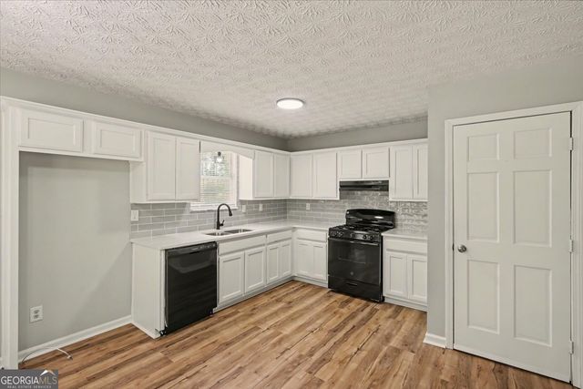 210 Burnt Hickory Drive, Dallas, GA 30132