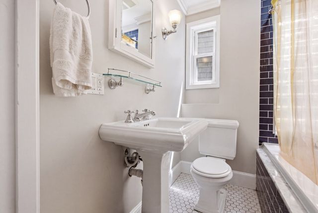 199 E Cottage St 1, Boston, MA 02125