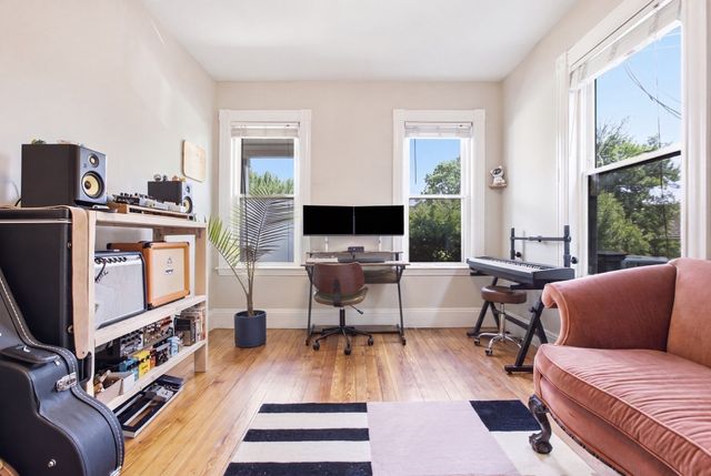 199 E Cottage St 1, Boston, MA 02125