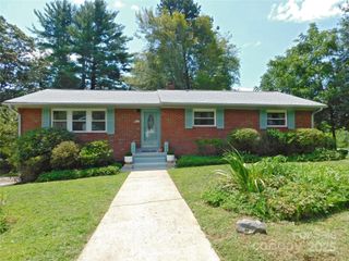 366 Hawthorne Drive, Brevard, NC 28712
