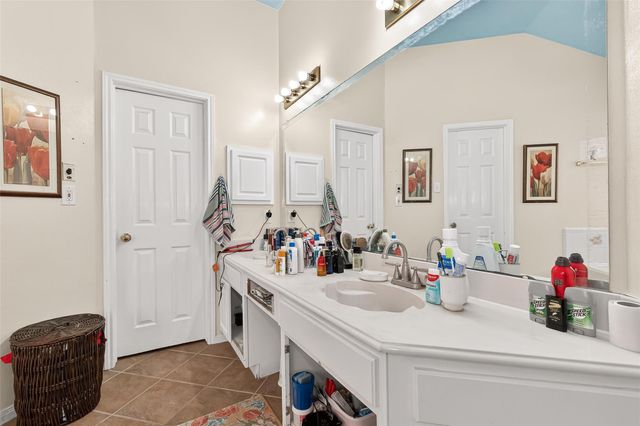 8918 Rustling Leaves Road, Houston, TX 77083