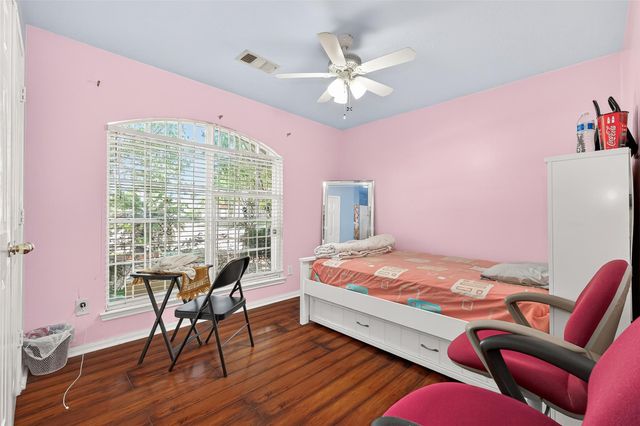 8918 Rustling Leaves Road, Houston, TX 77083