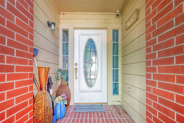 8918 Rustling Leaves Road, Houston, TX 77083