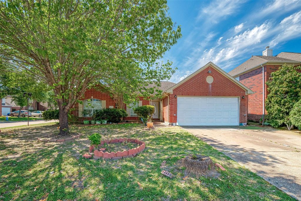 8918 Rustling Leaves Road, Houston, TX 77083