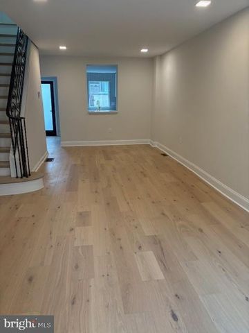 321 EMILY ST, Philadelphia, PA 19148