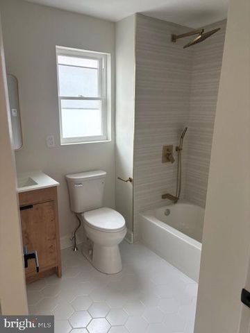 321 EMILY ST, Philadelphia, PA 19148