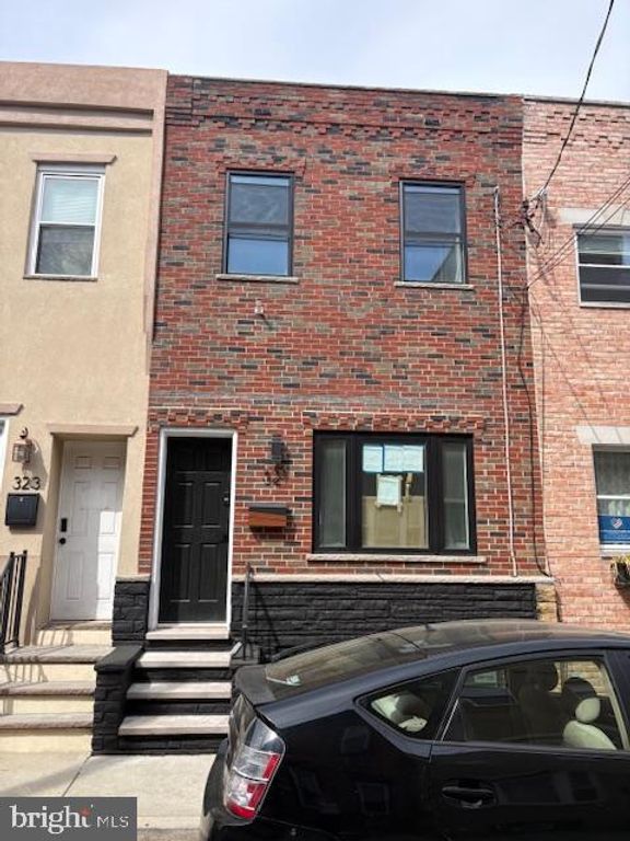 321 EMILY ST, Philadelphia, PA 19148