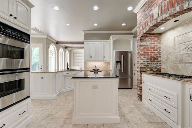 6000 Bronte Way, Edmond, OK 73034