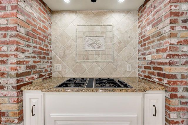 6000 Bronte Way, Edmond, OK 73034