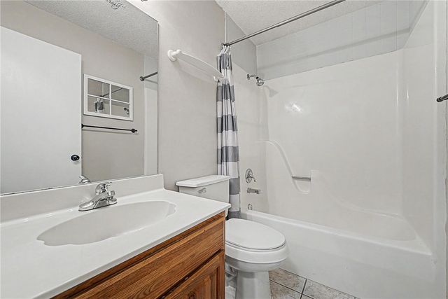 3 Campbell Lane, Bella Vista, AR 72715