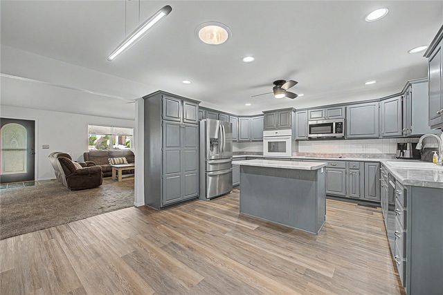 3 Campbell Lane, Bella Vista, AR 72715