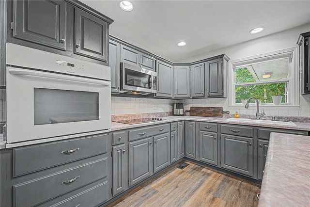 3 Campbell Lane, Bella Vista, AR 72715