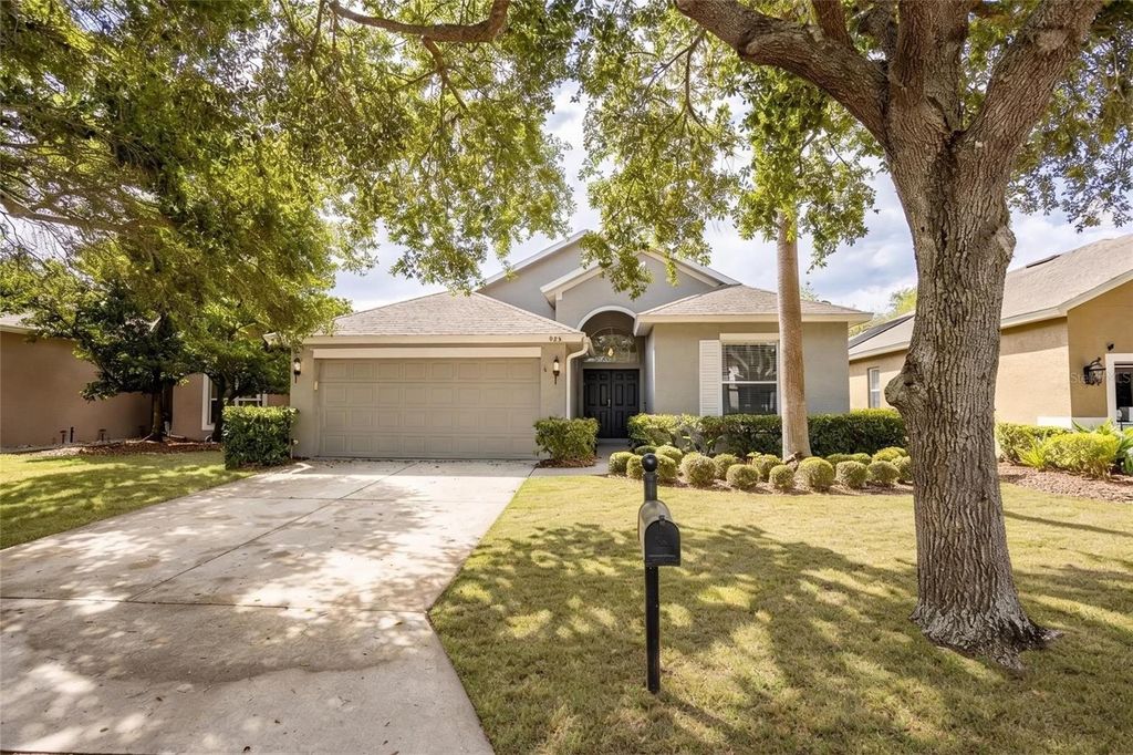 985 RIDGEMOUNT PLACE, Lake Mary, FL 32746