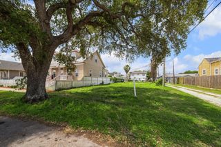2918 Avenue L, Galveston, TX 77550