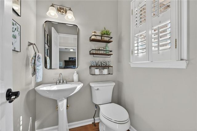 16 Stratford Lane, Cartersville, GA 30120