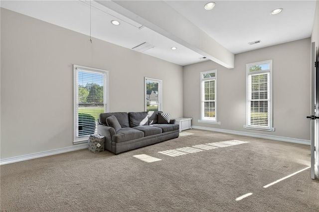 16 Stratford Lane, Cartersville, GA 30120