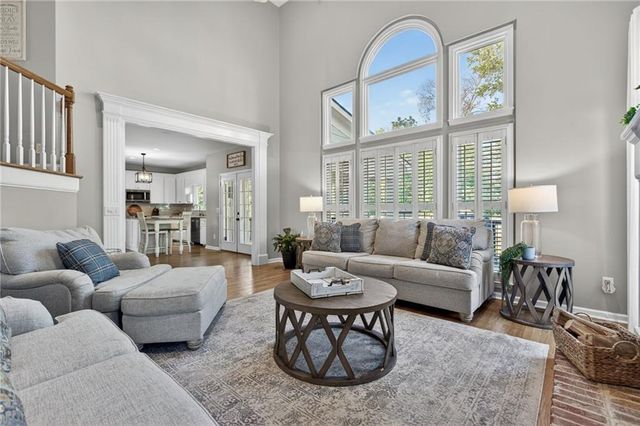 16 Stratford Lane, Cartersville, GA 30120