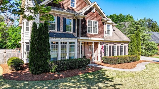 16 Stratford Lane, Cartersville, GA 30120