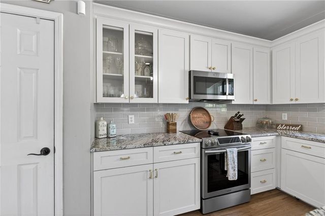 16 Stratford Lane, Cartersville, GA 30120