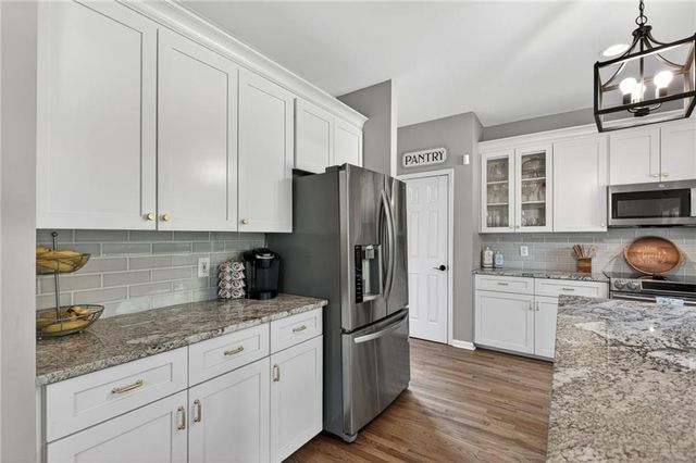16 Stratford Lane, Cartersville, GA 30120