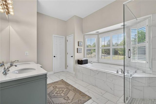 16 Stratford Lane, Cartersville, GA 30120