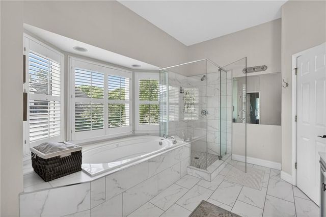 16 Stratford Lane, Cartersville, GA 30120