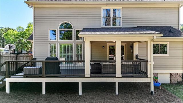 16 Stratford Lane, Cartersville, GA 30120