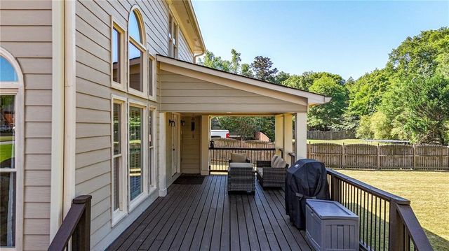 16 Stratford Lane, Cartersville, GA 30120