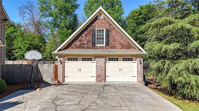 16 Stratford Lane, Cartersville, GA 30120