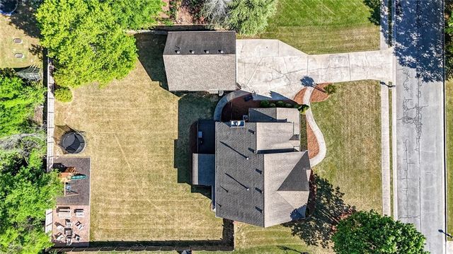 16 Stratford Lane, Cartersville, GA 30120