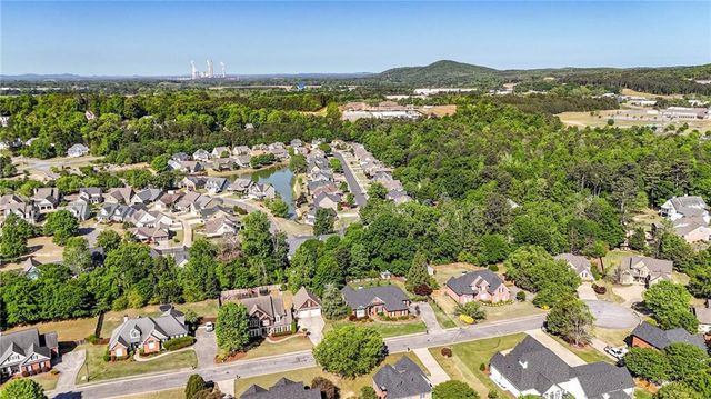 16 Stratford Lane, Cartersville, GA 30120