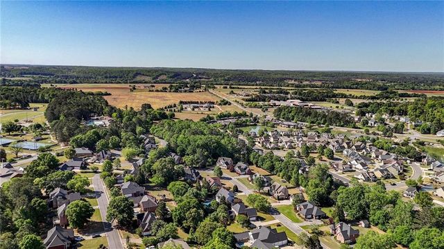 16 Stratford Lane, Cartersville, GA 30120