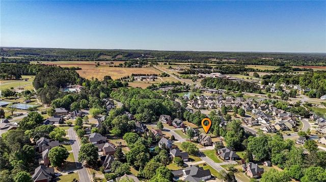 16 Stratford Lane, Cartersville, GA 30120