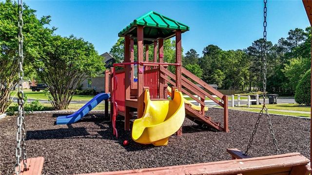 16 Stratford Lane, Cartersville, GA 30120