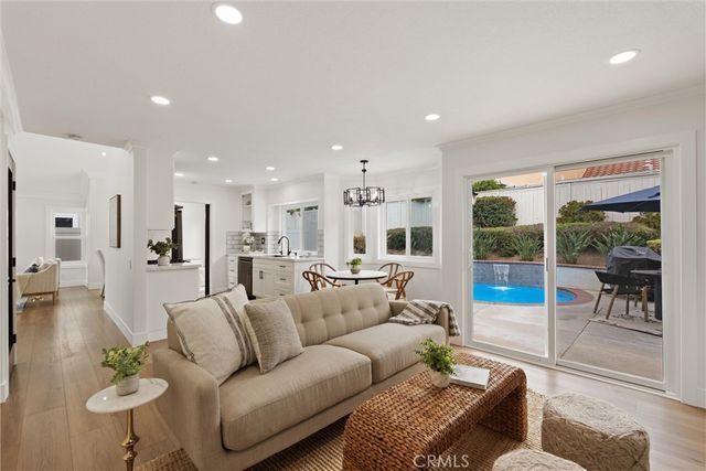 10 Paulownia, Rancho Santa Margarita, CA 92688
