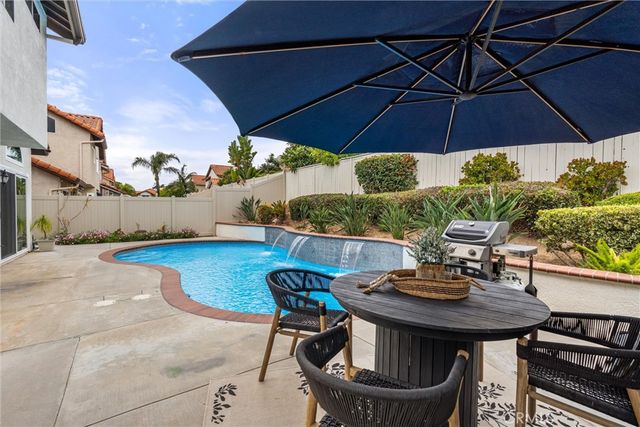 10 Paulownia, Rancho Santa Margarita, CA 92688