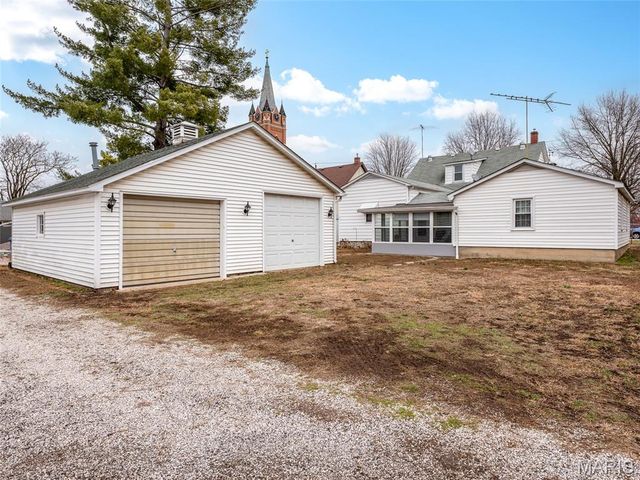 105 N 3rd Street, New Baden, IL 62265