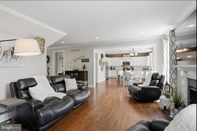35 DICKINSON LN, Plymouth Meeting, PA 19462