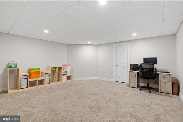 35 DICKINSON LN, Plymouth Meeting, PA 19462