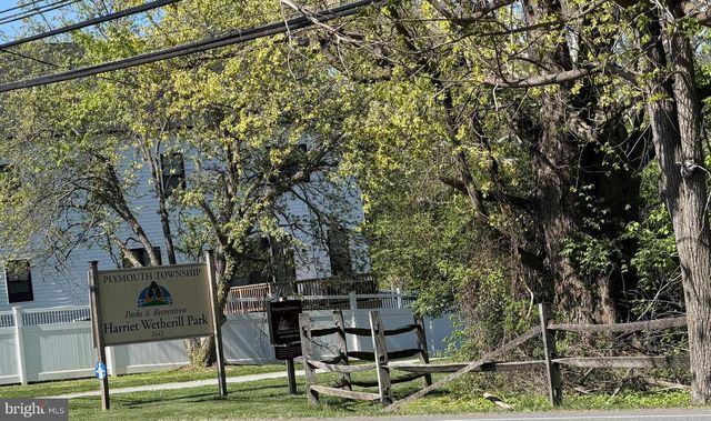 35 DICKINSON LN, Plymouth Meeting, PA 19462