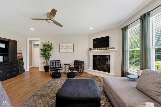 13336 Dennison Drive E, Fishers, IN 46037