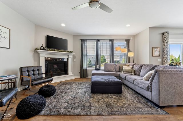 13336 Dennison Drive E, Fishers, IN 46037