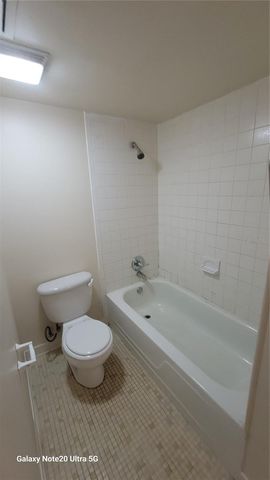 122 N KINGS AVENUE 202, Brandon, FL 33510